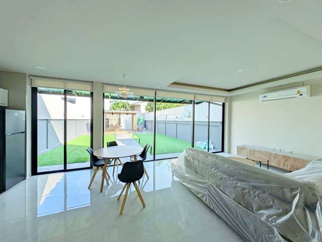 ประกาศฟรี! ซื้อ-ขาย-เช่า คอนโด บ้าน ทาวน์โฮม ที่ดิน และพื้นที่เชิงพาณิชย์ทั่วประเทศไทย ทุกทำเล ทุกงบประมาณ ไม่มีค่าใช้จ่าย ลงง่าย ขายไว เข้าถึงผู้ซื้อโดยตรง 5 248496pic4.jpg