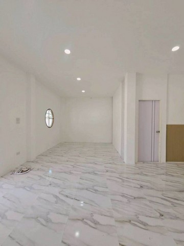 ประกาศฟรี! ซื้อ-ขาย-เช่า คอนโด บ้าน ทาวน์โฮม ที่ดิน และพื้นที่เชิงพาณิชย์ทั่วประเทศไทย ทุกทำเล ทุกงบประมาณ ไม่มีค่าใช้จ่าย ลงง่าย ขายไว เข้าถึงผู้ซื้อโดยตรง 3 295004pic2.jpg