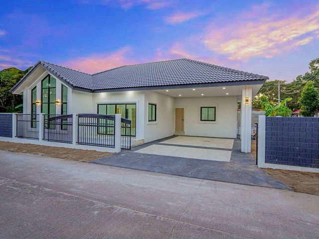 ประกาศฟรี! ซื้อ-ขาย-เช่า คอนโด บ้าน ทาวน์โฮม ที่ดิน และพื้นที่เชิงพาณิชย์ทั่วประเทศไทย ทุกทำเล ทุกงบประมาณ ไม่มีค่าใช้จ่าย ลงง่าย ขายไว เข้าถึงผู้ซื้อโดยตรง 2 248914pic1.jpg