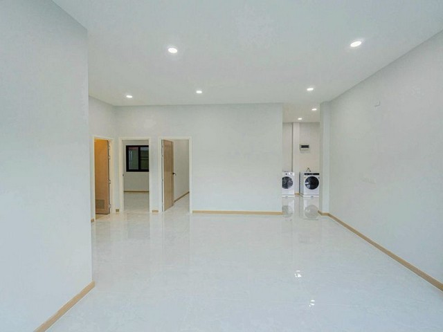 ประกาศฟรี! ซื้อ-ขาย-เช่า คอนโด บ้าน ทาวน์โฮม ที่ดิน และพื้นที่เชิงพาณิชย์ทั่วประเทศไทย ทุกทำเล ทุกงบประมาณ ไม่มีค่าใช้จ่าย ลงง่าย ขายไว เข้าถึงผู้ซื้อโดยตรง 3 248914pic2.jpg