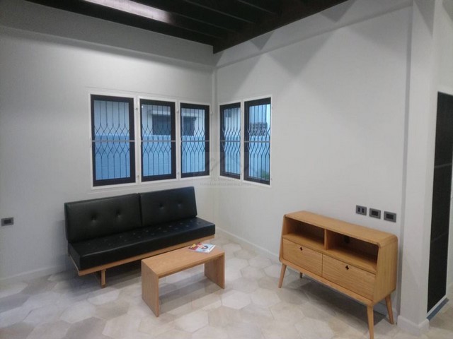 ประกาศฟรี! ซื้อ-ขาย-เช่า คอนโด บ้าน ทาวน์โฮม ที่ดิน และพื้นที่เชิงพาณิชย์ทั่วประเทศไทย ทุกทำเล ทุกงบประมาณ ไม่มีค่าใช้จ่าย ลงง่าย ขายไว เข้าถึงผู้ซื้อโดยตรง 5 511169pic4.jpg