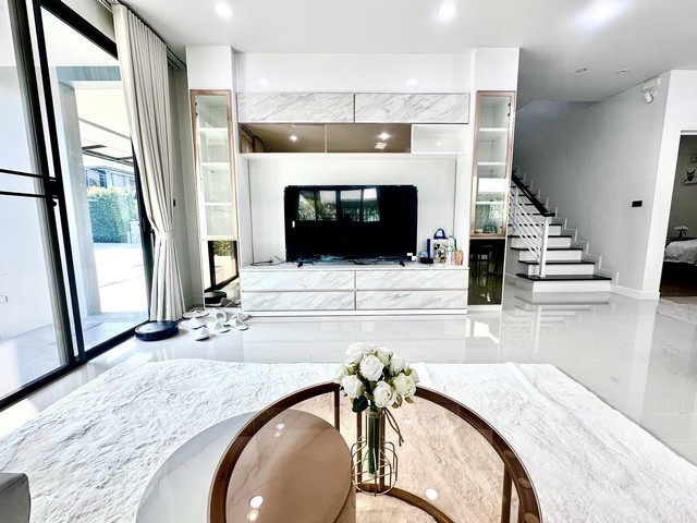 ประกาศฟรี! ซื้อ-ขาย-เช่า คอนโด บ้าน ทาวน์โฮม ที่ดิน และพื้นที่เชิงพาณิชย์ทั่วประเทศไทย ทุกทำเล ทุกงบประมาณ ไม่มีค่าใช้จ่าย ลงง่าย ขายไว เข้าถึงผู้ซื้อโดยตรง 3 511179pic2.jpg