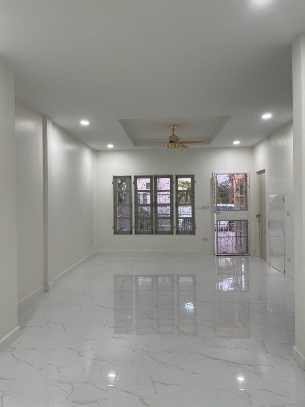 ประกาศฟรี! ซื้อ-ขาย-เช่า คอนโด บ้าน ทาวน์โฮม ที่ดิน และพื้นที่เชิงพาณิชย์ทั่วประเทศไทย ทุกทำเล ทุกงบประมาณ ไม่มีค่าใช้จ่าย ลงง่าย ขายไว เข้าถึงผู้ซื้อโดยตรง 4 313736pic3.jpg