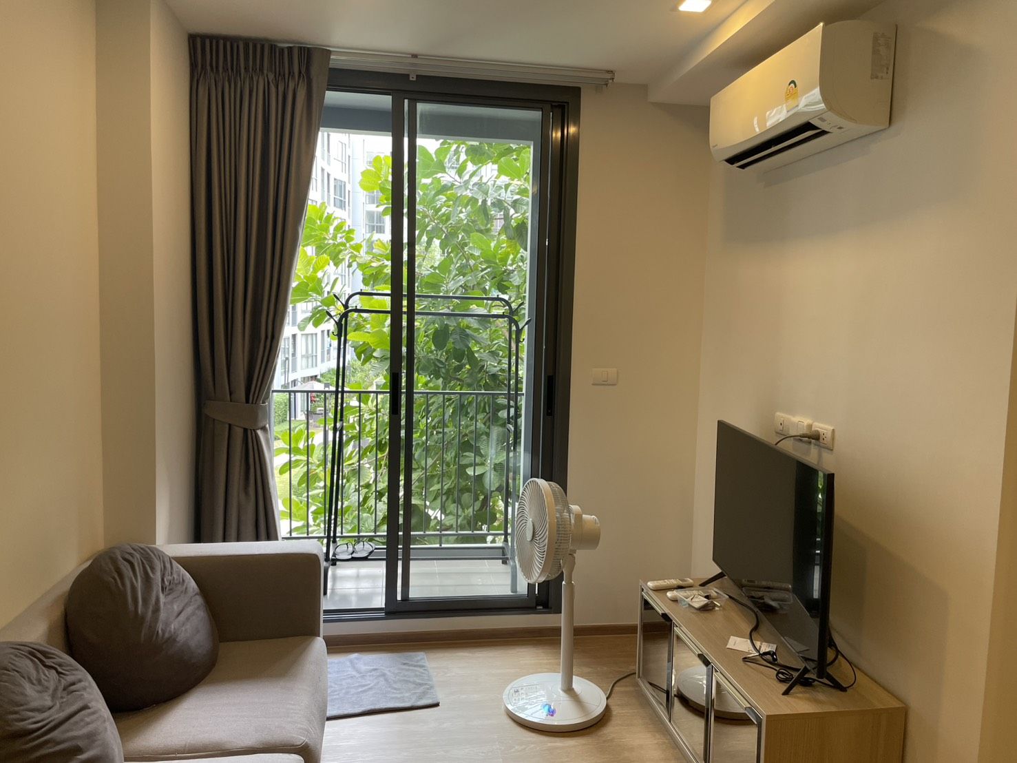 ประกาศฟรี! ซื้อ-ขาย-เช่า คอนโด บ้าน ทาวน์โฮม ที่ดิน และพื้นที่เชิงพาณิชย์ทั่วประเทศไทย ทุกทำเล ทุกงบประมาณ ไม่มีค่าใช้จ่าย ลงง่าย ขายไว เข้าถึงผู้ซื้อโดยตรง 3 313731pic2.jpg