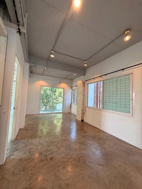 ประกาศฟรี! ซื้อ-ขาย-เช่า คอนโด บ้าน ทาวน์โฮม ที่ดิน และพื้นที่เชิงพาณิชย์ทั่วประเทศไทย ทุกทำเล ทุกงบประมาณ ไม่มีค่าใช้จ่าย ลงง่าย ขายไว เข้าถึงผู้ซื้อโดยตรง 5 510691pic4.jpg