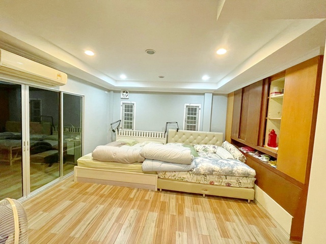 ประกาศฟรี! ซื้อ-ขาย-เช่า คอนโด บ้าน ทาวน์โฮม ที่ดิน และพื้นที่เชิงพาณิชย์ทั่วประเทศไทย ทุกทำเล ทุกงบประมาณ ไม่มีค่าใช้จ่าย ลงง่าย ขายไว เข้าถึงผู้ซื้อโดยตรง 3 248942pic2.jpg