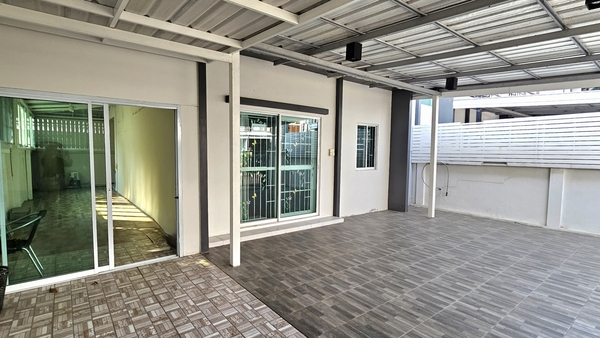 ประกาศฟรี! ซื้อ-ขาย-เช่า คอนโด บ้าน ทาวน์โฮม ที่ดิน และพื้นที่เชิงพาณิชย์ทั่วประเทศไทย ทุกทำเล ทุกงบประมาณ ไม่มีค่าใช้จ่าย ลงง่าย ขายไว เข้าถึงผู้ซื้อโดยตรง 5 511330pic4.jpg