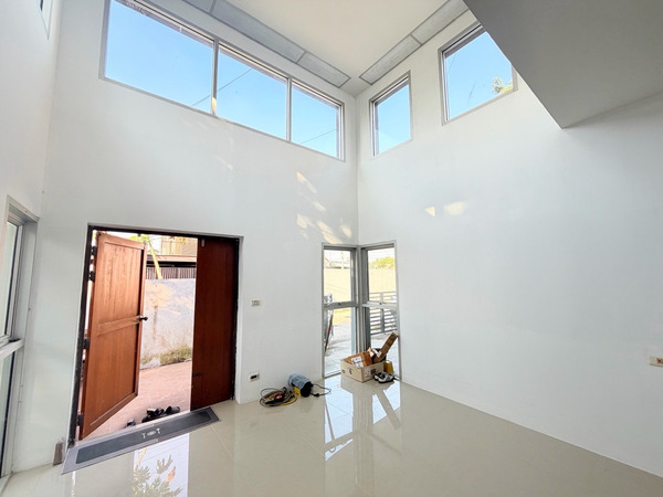 ประกาศฟรี! ซื้อ-ขาย-เช่า คอนโด บ้าน ทาวน์โฮม ที่ดิน และพื้นที่เชิงพาณิชย์ทั่วประเทศไทย ทุกทำเล ทุกงบประมาณ ไม่มีค่าใช้จ่าย ลงง่าย ขายไว เข้าถึงผู้ซื้อโดยตรง 5 511299pic4.jpg