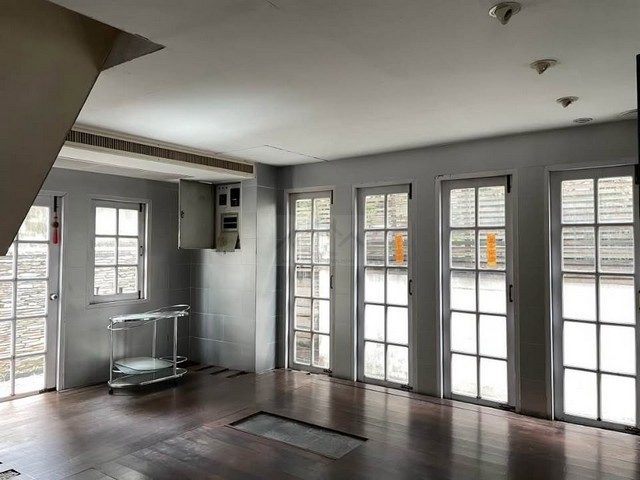 ประกาศฟรี! ซื้อ-ขาย-เช่า คอนโด บ้าน ทาวน์โฮม ที่ดิน และพื้นที่เชิงพาณิชย์ทั่วประเทศไทย ทุกทำเล ทุกงบประมาณ ไม่มีค่าใช้จ่าย ลงง่าย ขายไว เข้าถึงผู้ซื้อโดยตรง 4 511367pic3.jpg