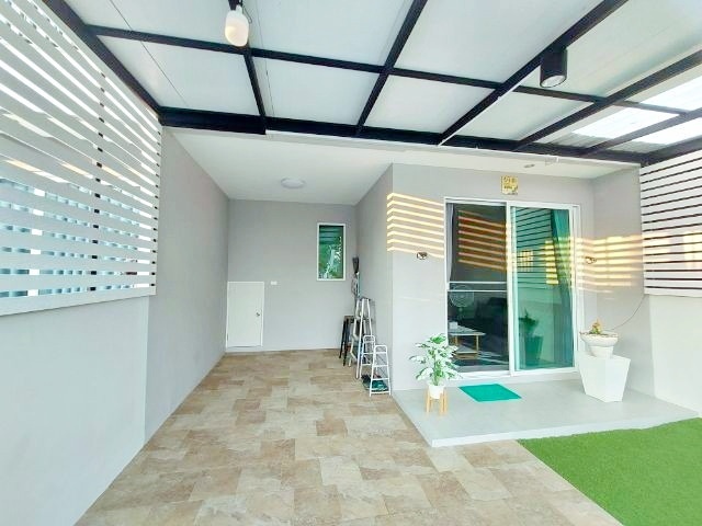 ประกาศฟรี! ซื้อ-ขาย-เช่า คอนโด บ้าน ทาวน์โฮม ที่ดิน และพื้นที่เชิงพาณิชย์ทั่วประเทศไทย ทุกทำเล ทุกงบประมาณ ไม่มีค่าใช้จ่าย ลงง่าย ขายไว เข้าถึงผู้ซื้อโดยตรง 2 313686pic1.jpg