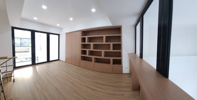 ประกาศฟรี! ซื้อ-ขาย-เช่า คอนโด บ้าน ทาวน์โฮม ที่ดิน และพื้นที่เชิงพาณิชย์ทั่วประเทศไทย ทุกทำเล ทุกงบประมาณ ไม่มีค่าใช้จ่าย ลงง่าย ขายไว เข้าถึงผู้ซื้อโดยตรง 4 511377pic3.jpg