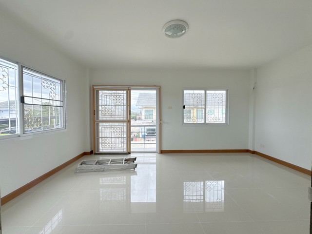 ประกาศฟรี! ซื้อ-ขาย-เช่า คอนโด บ้าน ทาวน์โฮม ที่ดิน และพื้นที่เชิงพาณิชย์ทั่วประเทศไทย ทุกทำเล ทุกงบประมาณ ไม่มีค่าใช้จ่าย ลงง่าย ขายไว เข้าถึงผู้ซื้อโดยตรง 3 248977pic2.jpg