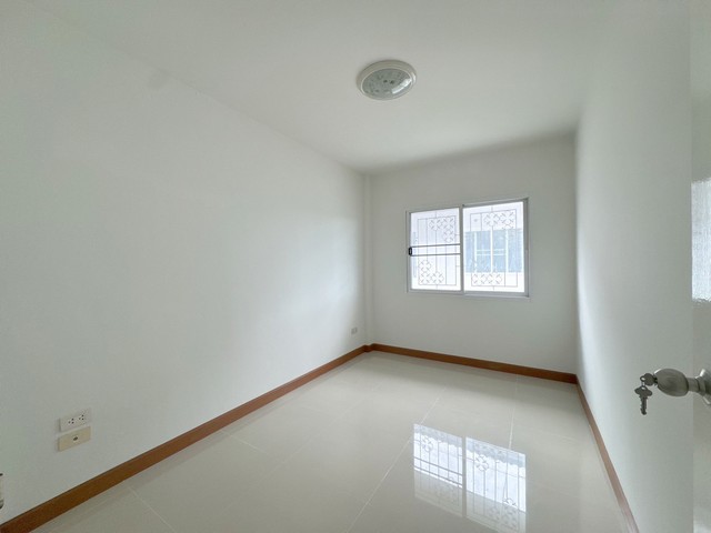 ประกาศฟรี! ซื้อ-ขาย-เช่า คอนโด บ้าน ทาวน์โฮม ที่ดิน และพื้นที่เชิงพาณิชย์ทั่วประเทศไทย ทุกทำเล ทุกงบประมาณ ไม่มีค่าใช้จ่าย ลงง่าย ขายไว เข้าถึงผู้ซื้อโดยตรง 4 248977pic3.jpg