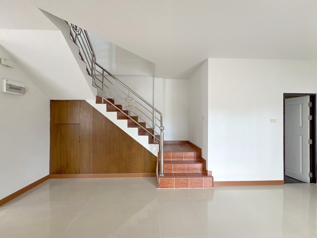 ประกาศฟรี! ซื้อ-ขาย-เช่า คอนโด บ้าน ทาวน์โฮม ที่ดิน และพื้นที่เชิงพาณิชย์ทั่วประเทศไทย ทุกทำเล ทุกงบประมาณ ไม่มีค่าใช้จ่าย ลงง่าย ขายไว เข้าถึงผู้ซื้อโดยตรง 5 248977pic4.jpg