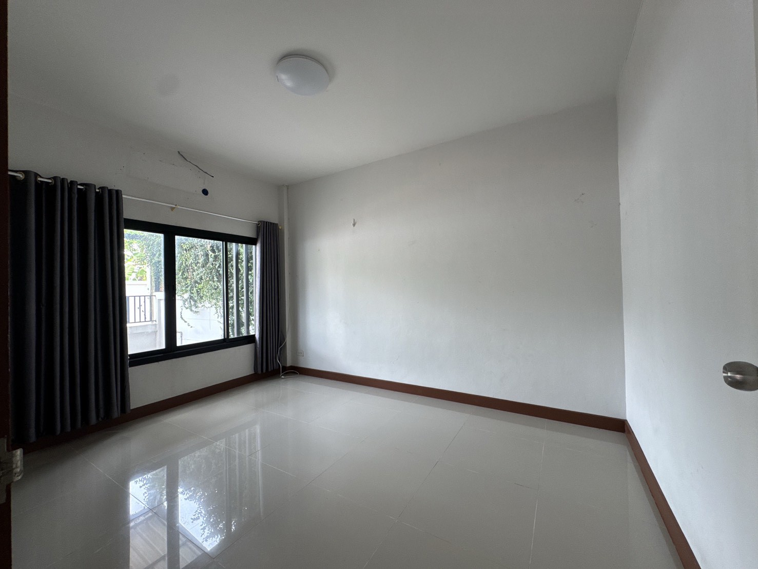 ประกาศฟรี! ซื้อ-ขาย-เช่า คอนโด บ้าน ทาวน์โฮม ที่ดิน และพื้นที่เชิงพาณิชย์ทั่วประเทศไทย ทุกทำเล ทุกงบประมาณ ไม่มีค่าใช้จ่าย ลงง่าย ขายไว เข้าถึงผู้ซื้อโดยตรง 5 247861pic4.jpg