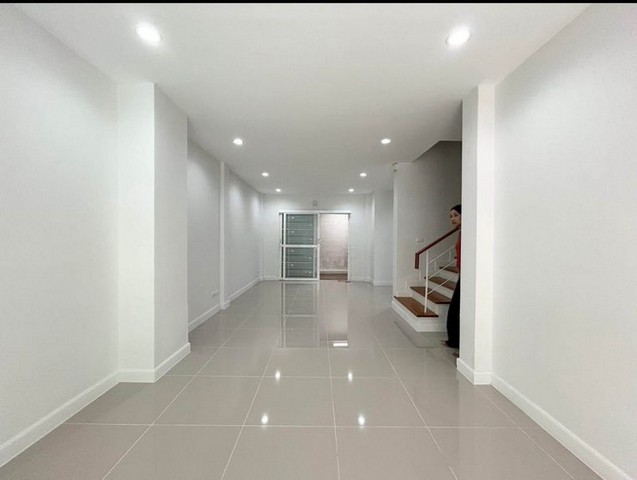 ประกาศฟรี! ซื้อ-ขาย-เช่า คอนโด บ้าน ทาวน์โฮม ที่ดิน และพื้นที่เชิงพาณิชย์ทั่วประเทศไทย ทุกทำเล ทุกงบประมาณ ไม่มีค่าใช้จ่าย ลงง่าย ขายไว เข้าถึงผู้ซื้อโดยตรง 3 295252pic2.jpg