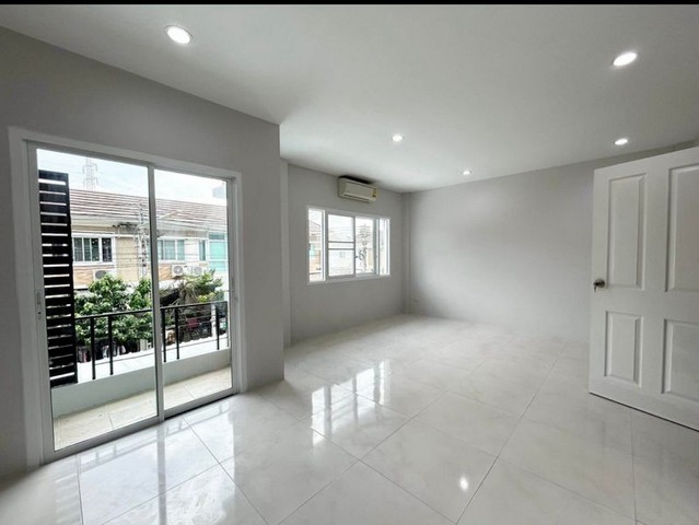 ประกาศฟรี! ซื้อ-ขาย-เช่า คอนโด บ้าน ทาวน์โฮม ที่ดิน และพื้นที่เชิงพาณิชย์ทั่วประเทศไทย ทุกทำเล ทุกงบประมาณ ไม่มีค่าใช้จ่าย ลงง่าย ขายไว เข้าถึงผู้ซื้อโดยตรง 4 295252pic3.jpg