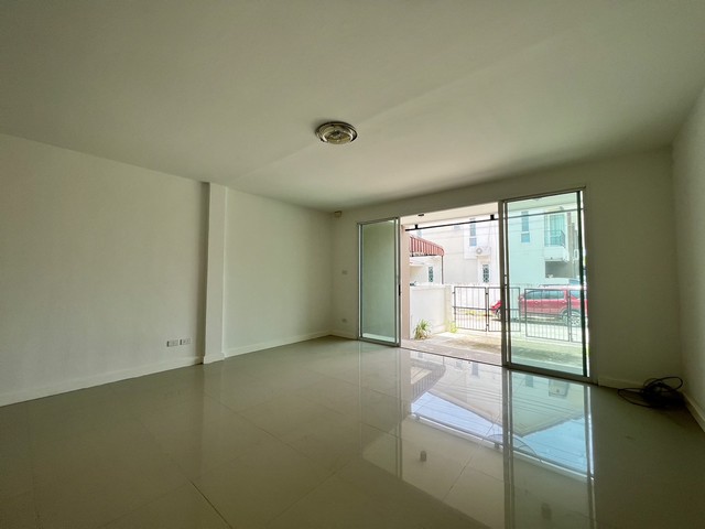 ประกาศฟรี! ซื้อ-ขาย-เช่า คอนโด บ้าน ทาวน์โฮม ที่ดิน และพื้นที่เชิงพาณิชย์ทั่วประเทศไทย ทุกทำเล ทุกงบประมาณ ไม่มีค่าใช้จ่าย ลงง่าย ขายไว เข้าถึงผู้ซื้อโดยตรง 5 249000pic4.jpg