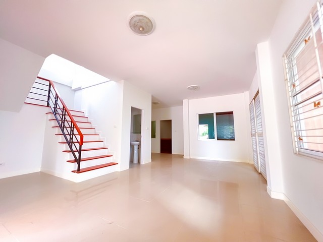 ประกาศฟรี! ซื้อ-ขาย-เช่า คอนโด บ้าน ทาวน์โฮม ที่ดิน และพื้นที่เชิงพาณิชย์ทั่วประเทศไทย ทุกทำเล ทุกงบประมาณ ไม่มีค่าใช้จ่าย ลงง่าย ขายไว เข้าถึงผู้ซื้อโดยตรง 5 248995pic4.jpg