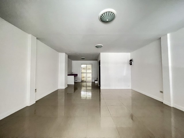 ประกาศฟรี! ซื้อ-ขาย-เช่า คอนโด บ้าน ทาวน์โฮม ที่ดิน และพื้นที่เชิงพาณิชย์ทั่วประเทศไทย ทุกทำเล ทุกงบประมาณ ไม่มีค่าใช้จ่าย ลงง่าย ขายไว เข้าถึงผู้ซื้อโดยตรง 3 248992pic2.jpg