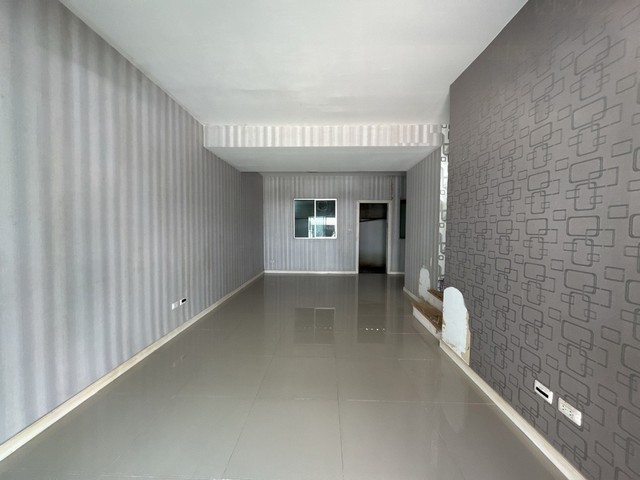 ประกาศฟรี! ซื้อ-ขาย-เช่า คอนโด บ้าน ทาวน์โฮม ที่ดิน และพื้นที่เชิงพาณิชย์ทั่วประเทศไทย ทุกทำเล ทุกงบประมาณ ไม่มีค่าใช้จ่าย ลงง่าย ขายไว เข้าถึงผู้ซื้อโดยตรง 5 248982pic4.jpg