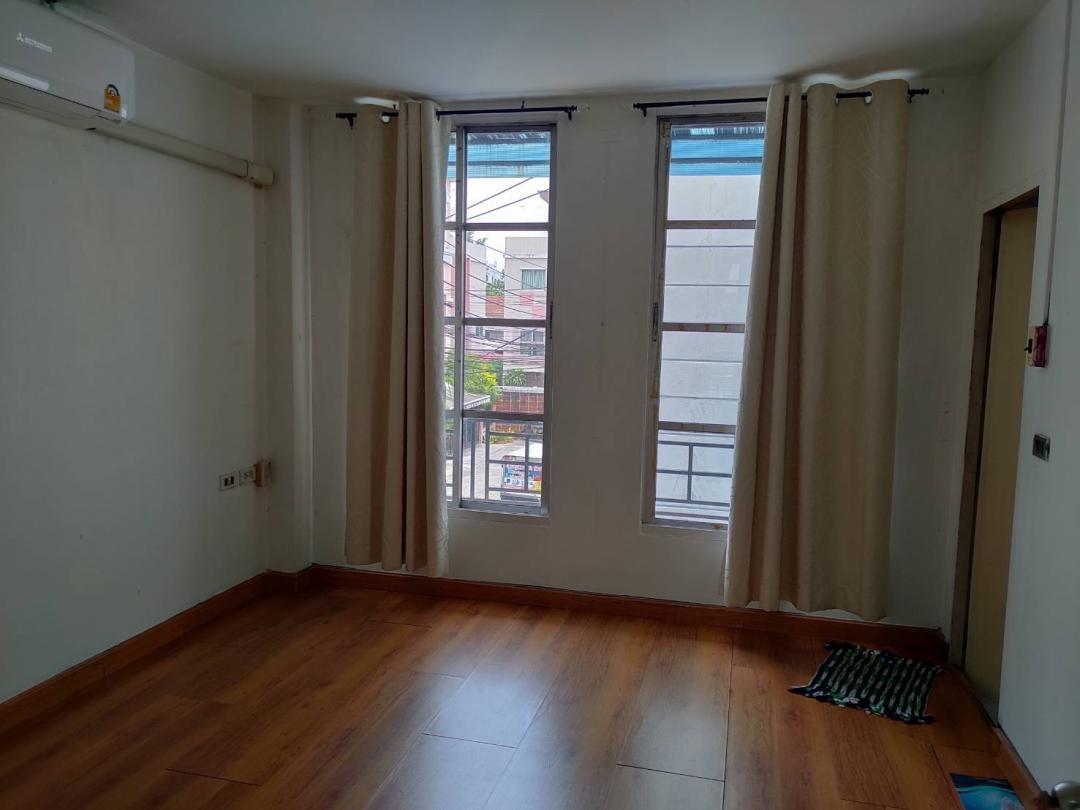 ประกาศฟรี! ซื้อ-ขาย-เช่า คอนโด บ้าน ทาวน์โฮม ที่ดิน และพื้นที่เชิงพาณิชย์ทั่วประเทศไทย ทุกทำเล ทุกงบประมาณ ไม่มีค่าใช้จ่าย ลงง่าย ขายไว เข้าถึงผู้ซื้อโดยตรง 4 511505pic3.jpg