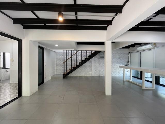 ประกาศฟรี! ซื้อ-ขาย-เช่า คอนโด บ้าน ทาวน์โฮม ที่ดิน และพื้นที่เชิงพาณิชย์ทั่วประเทศไทย ทุกทำเล ทุกงบประมาณ ไม่มีค่าใช้จ่าย ลงง่าย ขายไว เข้าถึงผู้ซื้อโดยตรง 5 511501pic4.jpg