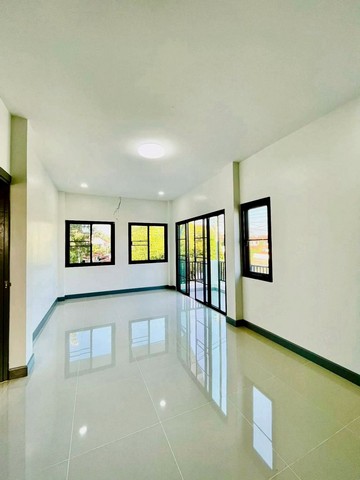 ประกาศฟรี! ซื้อ-ขาย-เช่า คอนโด บ้าน ทาวน์โฮม ที่ดิน และพื้นที่เชิงพาณิชย์ทั่วประเทศไทย ทุกทำเล ทุกงบประมาณ ไม่มีค่าใช้จ่าย ลงง่าย ขายไว เข้าถึงผู้ซื้อโดยตรง 5 249130pic4.jpg