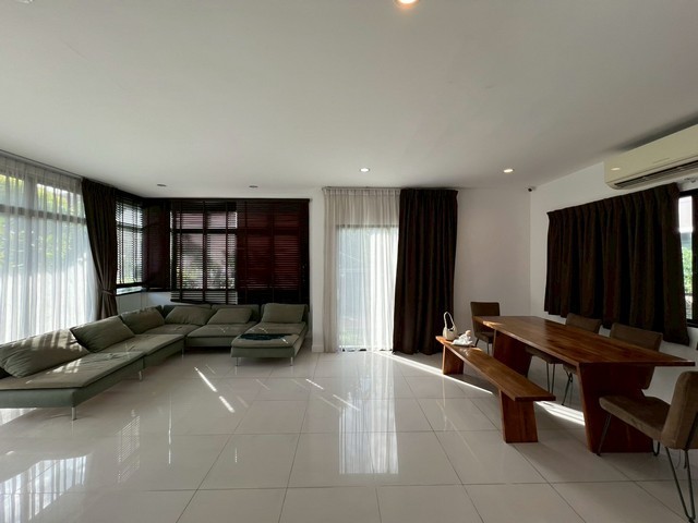 ประกาศฟรี! ซื้อ-ขาย-เช่า คอนโด บ้าน ทาวน์โฮม ที่ดิน และพื้นที่เชิงพาณิชย์ทั่วประเทศไทย ทุกทำเล ทุกงบประมาณ ไม่มีค่าใช้จ่าย ลงง่าย ขายไว เข้าถึงผู้ซื้อโดยตรง 2 511571pic1.jpg