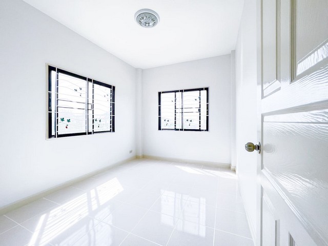 ประกาศฟรี! ซื้อ-ขาย-เช่า คอนโด บ้าน ทาวน์โฮม ที่ดิน และพื้นที่เชิงพาณิชย์ทั่วประเทศไทย ทุกทำเล ทุกงบประมาณ ไม่มีค่าใช้จ่าย ลงง่าย ขายไว เข้าถึงผู้ซื้อโดยตรง 5 249090pic4.jpg