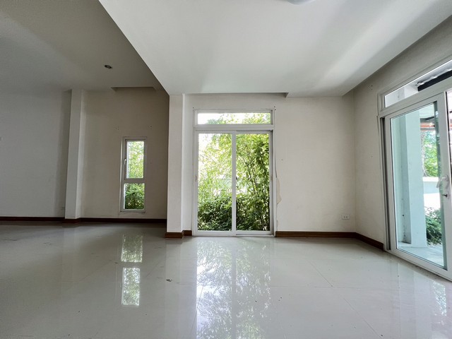 ประกาศฟรี! ซื้อ-ขาย-เช่า คอนโด บ้าน ทาวน์โฮม ที่ดิน และพื้นที่เชิงพาณิชย์ทั่วประเทศไทย ทุกทำเล ทุกงบประมาณ ไม่มีค่าใช้จ่าย ลงง่าย ขายไว เข้าถึงผู้ซื้อโดยตรง 4 249005pic3.jpg