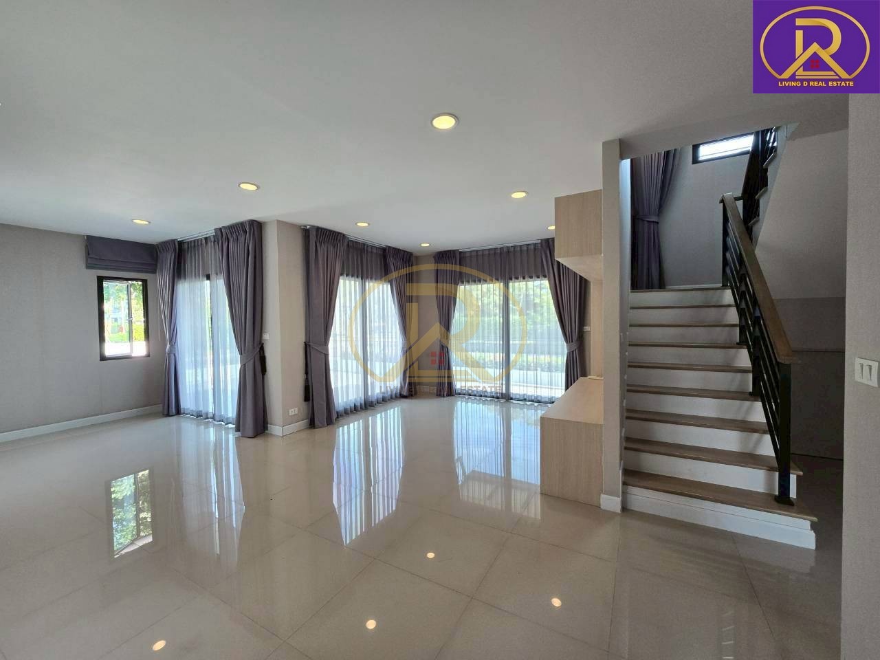 ประกาศฟรี! ซื้อ-ขาย-เช่า คอนโด บ้าน ทาวน์โฮม ที่ดิน และพื้นที่เชิงพาณิชย์ทั่วประเทศไทย ทุกทำเล ทุกงบประมาณ ไม่มีค่าใช้จ่าย ลงง่าย ขายไว เข้าถึงผู้ซื้อโดยตรง 4 511592pic3.jpg