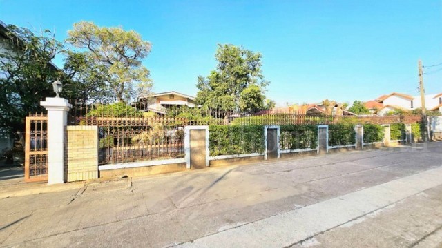 ประกาศฟรี! ซื้อ-ขาย-เช่า คอนโด บ้าน ทาวน์โฮม ที่ดิน และพื้นที่เชิงพาณิชย์ทั่วประเทศไทย ทุกทำเล ทุกงบประมาณ ไม่มีค่าใช้จ่าย ลงง่าย ขายไว เข้าถึงผู้ซื้อโดยตรง 2 249170pic1.jpg