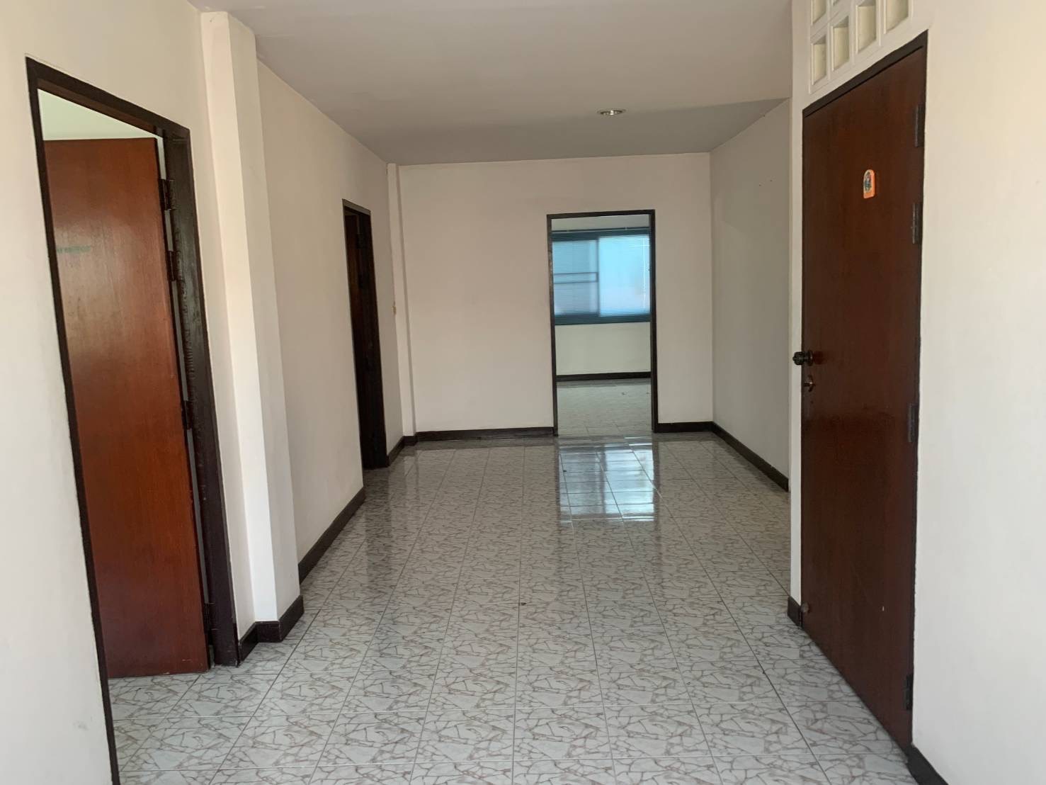 ประกาศฟรี! ซื้อ-ขาย-เช่า คอนโด บ้าน ทาวน์โฮม ที่ดิน และพื้นที่เชิงพาณิชย์ทั่วประเทศไทย ทุกทำเล ทุกงบประมาณ ไม่มีค่าใช้จ่าย ลงง่าย ขายไว เข้าถึงผู้ซื้อโดยตรง 12 S__5931015.jpg