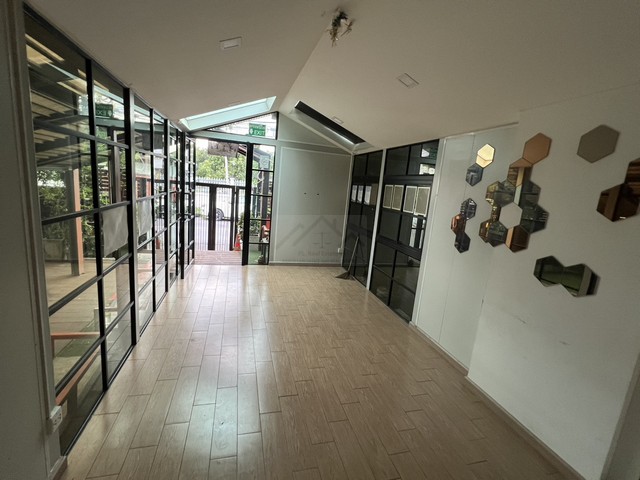 ประกาศฟรี! ซื้อ-ขาย-เช่า คอนโด บ้าน ทาวน์โฮม ที่ดิน และพื้นที่เชิงพาณิชย์ทั่วประเทศไทย ทุกทำเล ทุกงบประมาณ ไม่มีค่าใช้จ่าย ลงง่าย ขายไว เข้าถึงผู้ซื้อโดยตรง 5 511745pic4.jpg