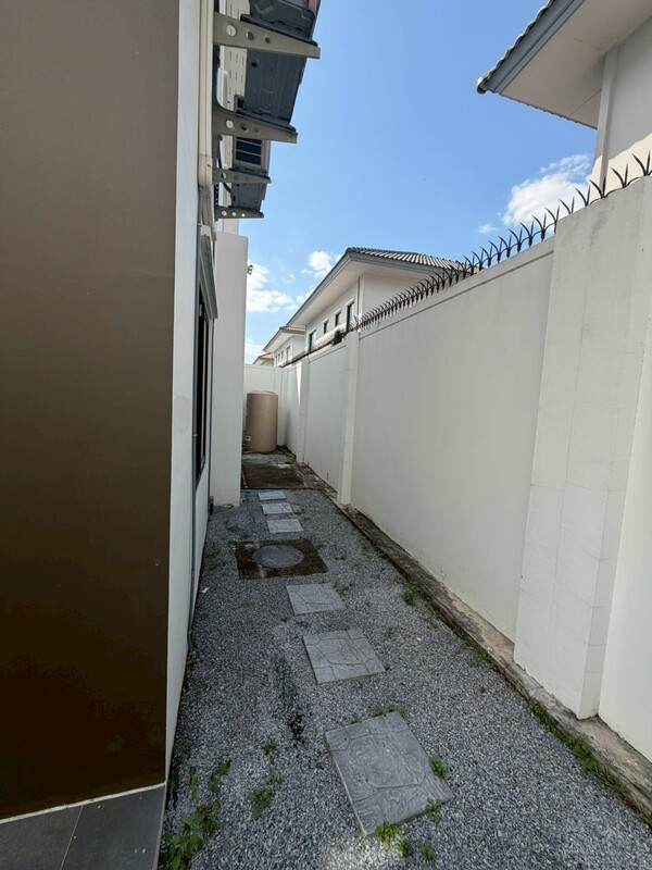 ประกาศฟรี! ซื้อ-ขาย-เช่า คอนโด บ้าน ทาวน์โฮม ที่ดิน และพื้นที่เชิงพาณิชย์ทั่วประเทศไทย ทุกทำเล ทุกงบประมาณ ไม่มีค่าใช้จ่าย ลงง่าย ขายไว เข้าถึงผู้ซื้อโดยตรง 3 511707pic2.jpg