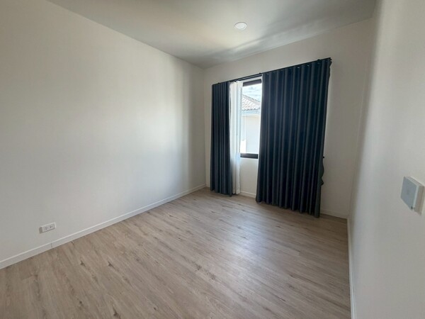 ประกาศฟรี! ซื้อ-ขาย-เช่า คอนโด บ้าน ทาวน์โฮม ที่ดิน และพื้นที่เชิงพาณิชย์ทั่วประเทศไทย ทุกทำเล ทุกงบประมาณ ไม่มีค่าใช้จ่าย ลงง่าย ขายไว เข้าถึงผู้ซื้อโดยตรง 5 511707pic4.jpg