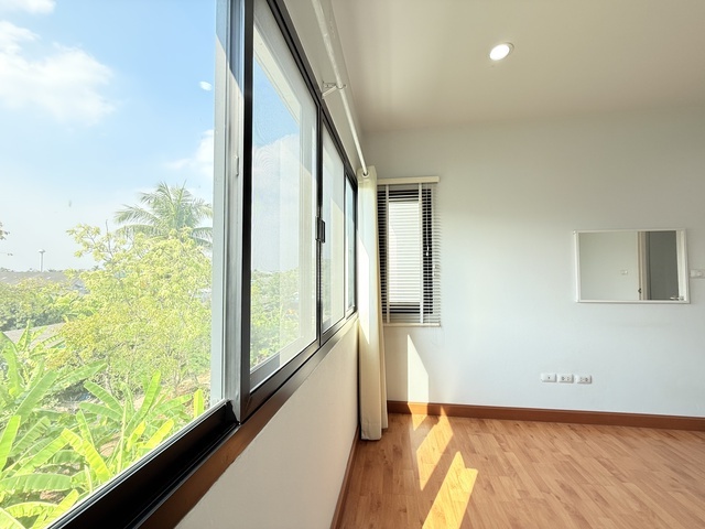 ประกาศฟรี! ซื้อ-ขาย-เช่า คอนโด บ้าน ทาวน์โฮม ที่ดิน และพื้นที่เชิงพาณิชย์ทั่วประเทศไทย ทุกทำเล ทุกงบประมาณ ไม่มีค่าใช้จ่าย ลงง่าย ขายไว เข้าถึงผู้ซื้อโดยตรง 4 511694pic3.jpg