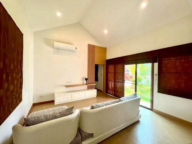 ประกาศฟรี! ซื้อ-ขาย-เช่า คอนโด บ้าน ทาวน์โฮม ที่ดิน และพื้นที่เชิงพาณิชย์ทั่วประเทศไทย ทุกทำเล ทุกงบประมาณ ไม่มีค่าใช้จ่าย ลงง่าย ขายไว เข้าถึงผู้ซื้อโดยตรง 3 249206pic2.jpg