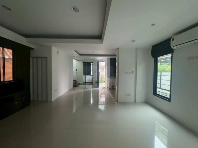 ประกาศฟรี! ซื้อ-ขาย-เช่า คอนโด บ้าน ทาวน์โฮม ที่ดิน และพื้นที่เชิงพาณิชย์ทั่วประเทศไทย ทุกทำเล ทุกงบประมาณ ไม่มีค่าใช้จ่าย ลงง่าย ขายไว เข้าถึงผู้ซื้อโดยตรง 2 511094pic1.jpg