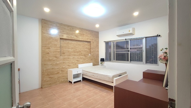 ประกาศฟรี! ซื้อ-ขาย-เช่า คอนโด บ้าน ทาวน์โฮม ที่ดิน และพื้นที่เชิงพาณิชย์ทั่วประเทศไทย ทุกทำเล ทุกงบประมาณ ไม่มีค่าใช้จ่าย ลงง่าย ขายไว เข้าถึงผู้ซื้อโดยตรง 4 511091pic3.jpg