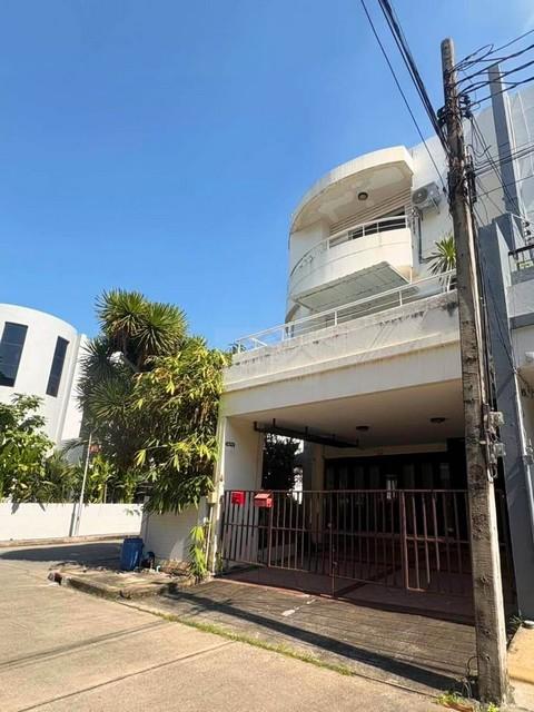 ประกาศฟรี! ซื้อ-ขาย-เช่า คอนโด บ้าน ทาวน์โฮม ที่ดิน และพื้นที่เชิงพาณิชย์ทั่วประเทศไทย ทุกทำเล ทุกงบประมาณ ไม่มีค่าใช้จ่าย ลงง่าย ขายไว เข้าถึงผู้ซื้อโดยตรง 5 511073pic4.jpg