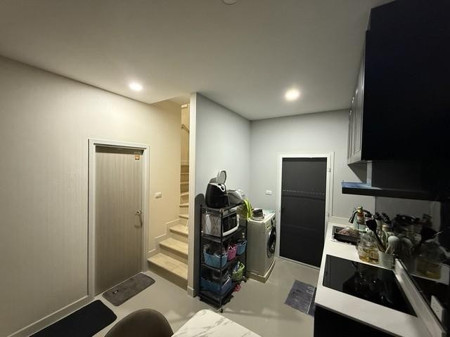 ประกาศฟรี! ซื้อ-ขาย-เช่า คอนโด บ้าน ทาวน์โฮม ที่ดิน และพื้นที่เชิงพาณิชย์ทั่วประเทศไทย ทุกทำเล ทุกงบประมาณ ไม่มีค่าใช้จ่าย ลงง่าย ขายไว เข้าถึงผู้ซื้อโดยตรง 5 511054pic4.jpg