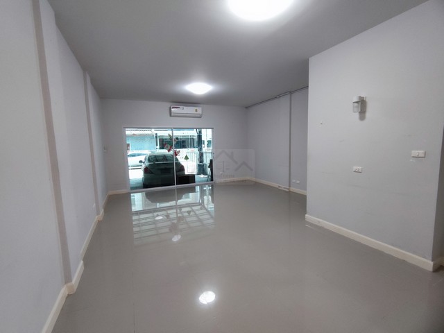 ประกาศฟรี! ซื้อ-ขาย-เช่า คอนโด บ้าน ทาวน์โฮม ที่ดิน และพื้นที่เชิงพาณิชย์ทั่วประเทศไทย ทุกทำเล ทุกงบประมาณ ไม่มีค่าใช้จ่าย ลงง่าย ขายไว เข้าถึงผู้ซื้อโดยตรง 4 511836pic3.jpg