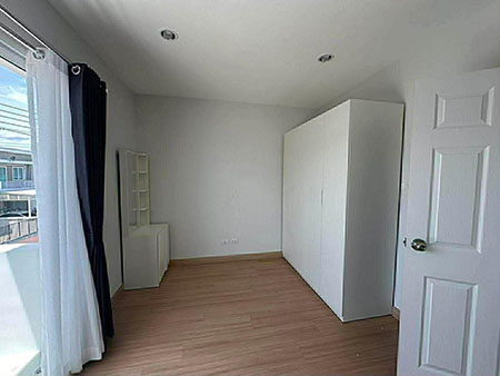 ประกาศฟรี! ซื้อ-ขาย-เช่า คอนโด บ้าน ทาวน์โฮม ที่ดิน และพื้นที่เชิงพาณิชย์ทั่วประเทศไทย ทุกทำเล ทุกงบประมาณ ไม่มีค่าใช้จ่าย ลงง่าย ขายไว เข้าถึงผู้ซื้อโดยตรง 4 313501pic3.jpg