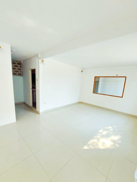 ประกาศฟรี! ซื้อ-ขาย-เช่า คอนโด บ้าน ทาวน์โฮม ที่ดิน และพื้นที่เชิงพาณิชย์ทั่วประเทศไทย ทุกทำเล ทุกงบประมาณ ไม่มีค่าใช้จ่าย ลงง่าย ขายไว เข้าถึงผู้ซื้อโดยตรง 5 249230pic4.jpg