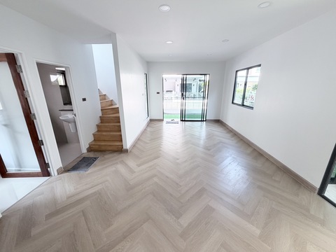 ประกาศฟรี! ซื้อ-ขาย-เช่า คอนโด บ้าน ทาวน์โฮม ที่ดิน และพื้นที่เชิงพาณิชย์ทั่วประเทศไทย ทุกทำเล ทุกงบประมาณ ไม่มีค่าใช้จ่าย ลงง่าย ขายไว เข้าถึงผู้ซื้อโดยตรง 4 293715pic3.jpg