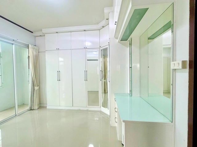 ประกาศฟรี! ซื้อ-ขาย-เช่า คอนโด บ้าน ทาวน์โฮม ที่ดิน และพื้นที่เชิงพาณิชย์ทั่วประเทศไทย ทุกทำเล ทุกงบประมาณ ไม่มีค่าใช้จ่าย ลงง่าย ขายไว เข้าถึงผู้ซื้อโดยตรง 4 249182pic3.jpg