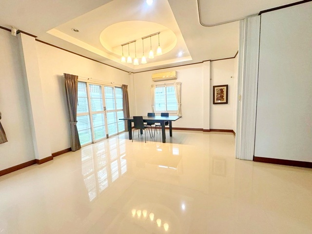 ประกาศฟรี! ซื้อ-ขาย-เช่า คอนโด บ้าน ทาวน์โฮม ที่ดิน และพื้นที่เชิงพาณิชย์ทั่วประเทศไทย ทุกทำเล ทุกงบประมาณ ไม่มีค่าใช้จ่าย ลงง่าย ขายไว เข้าถึงผู้ซื้อโดยตรง 4 249180pic3.jpg