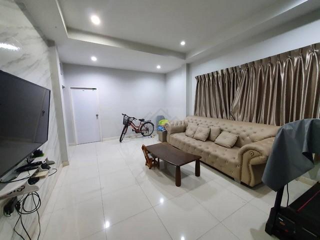 ประกาศฟรี! ซื้อ-ขาย-เช่า คอนโด บ้าน ทาวน์โฮม ที่ดิน และพื้นที่เชิงพาณิชย์ทั่วประเทศไทย ทุกทำเล ทุกงบประมาณ ไม่มีค่าใช้จ่าย ลงง่าย ขายไว เข้าถึงผู้ซื้อโดยตรง 4 511831pic3.jpg